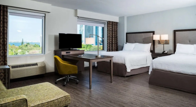 Четырёхместная студия Accessible Hampton Inn & Suites Miami Wynwood Design District, FL