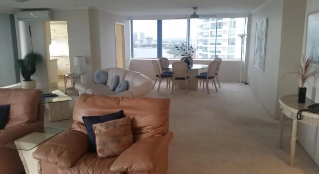 2 Bedrooms Apartment Beaconlea