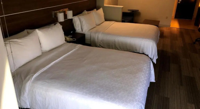 Четырёхместный люкс Holiday Inn Express & Suites Kings Mountain - Shelby Area by IHG