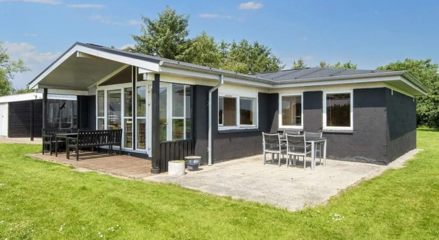 Коттедж 6 person holiday home in Ringkøbing