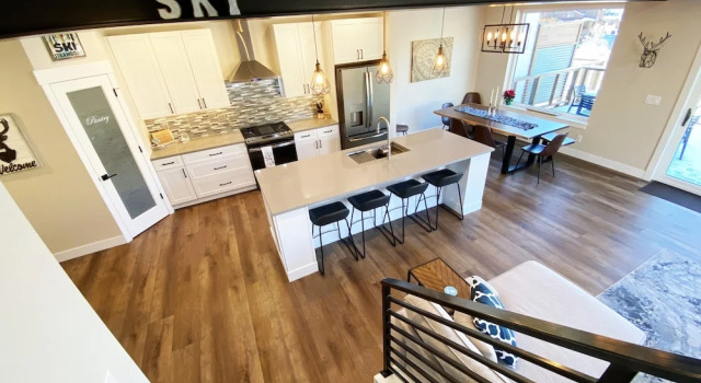 Fox Creek 2 4 Bedroom Townhouse by RedAwning