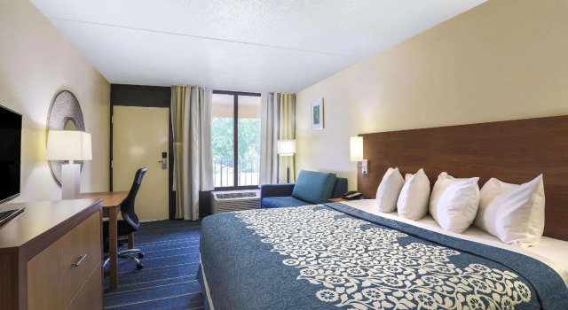 Двухместный номер Standard Days Inn by Wyndham Newark Wilmington