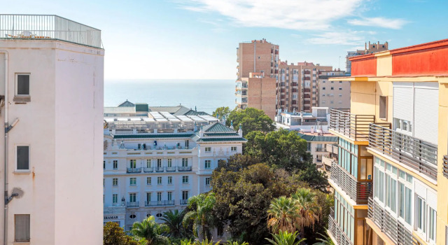 Beautiful 3 BD apartment next to the beach. Paseo de Reding II, Забронировать Апартаменты/квартира Отели в центре Малаги, в центре