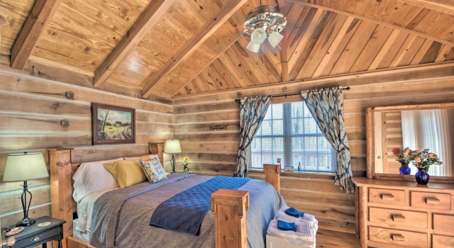 The Lake Place Cabin w/ Golf Cart & Free Kayaks!, Reserva ahora Casa o chalet Gumlog Estados Unidos