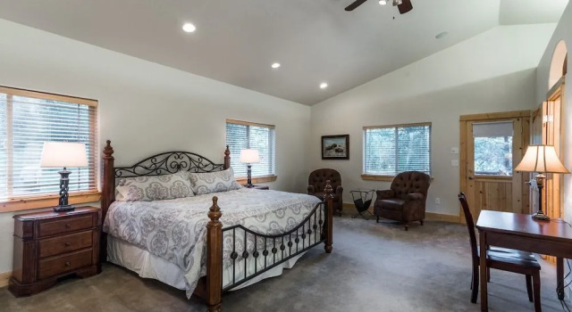 Pineview Lodge, Rezerwuj Hotel Hamilton Montana