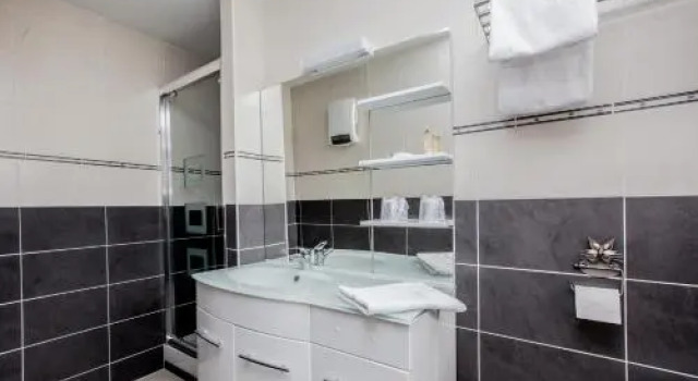 Chambres d'Hôtes De Caïre Noù, Prenota Hotel Hotel a Alvernia con parcheggio, Parcheggio