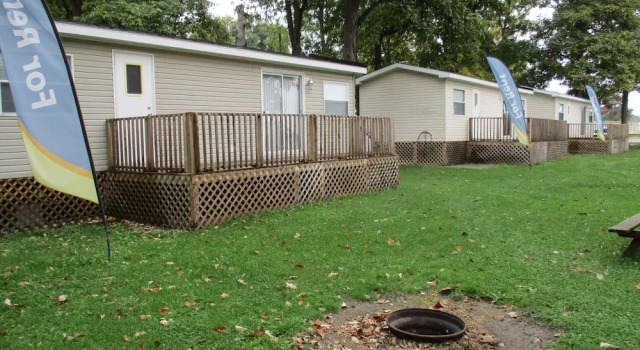 Willowood RV Resort, Varaa Lomakeskus  
