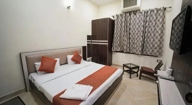 Номер Standard Royal Taj Twin Palace
