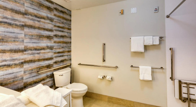 Двухместный номер Standard Holiday Inn Express & Suites - Charlotte - South End by IHG
