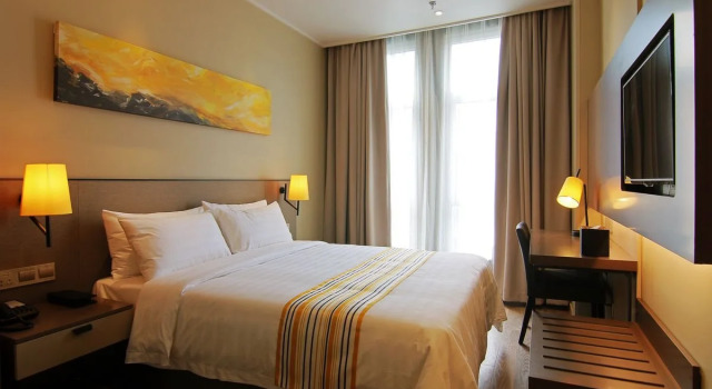 Home Inn Plus Shanghai West Yan'An Road, Varaa Hotelli Changning 