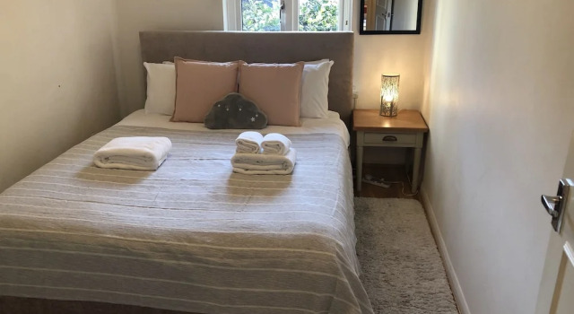 Myshortstay - Maida Vale private terrace, Забронировать Отель Отели Лондона 4 звезды, рядом с Уорвик Авеню, 4*