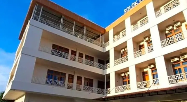 Solok Premier Hotel
