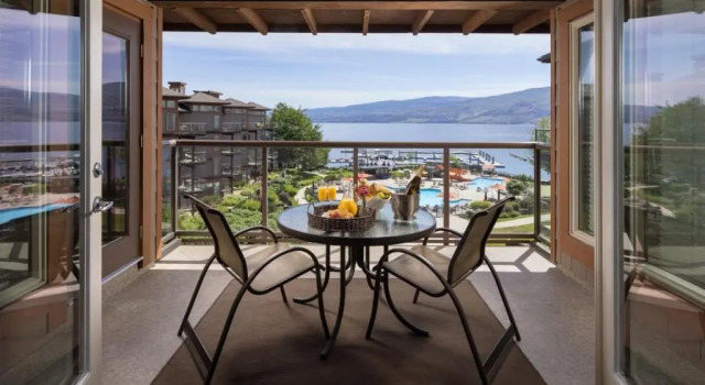 The Cove Lakeside Resort