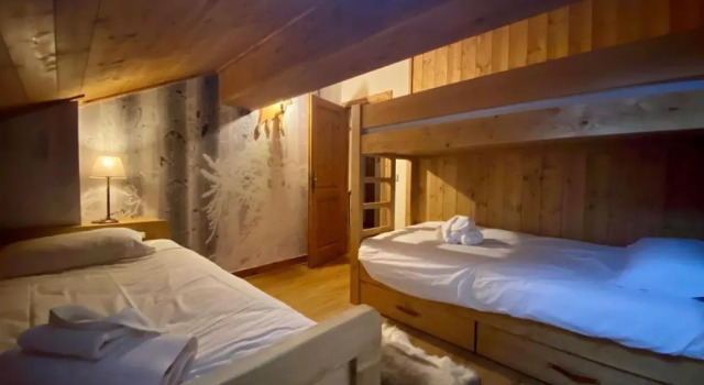 Апартаменты с 2 комнатами Stunning Mountain Views & Fireplace - 2 Bed, sleeps 8, Top Floor Duplex Apartment, Arc 1950
