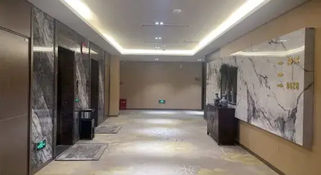Qingdao Longfu Xiyan Hotel, Prenota Hotel Hotel a Shandong con parcheggio, Parcheggio
