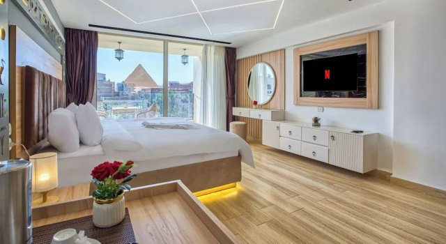 Люкс с балконом и с видом на горы Diamond pyramids hotel
