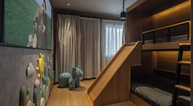 Трёхместный семейный номер Standard с видом на город Iforest Youth Hotel - Nanjing Road Pedestrian Street Huanghe Road Store