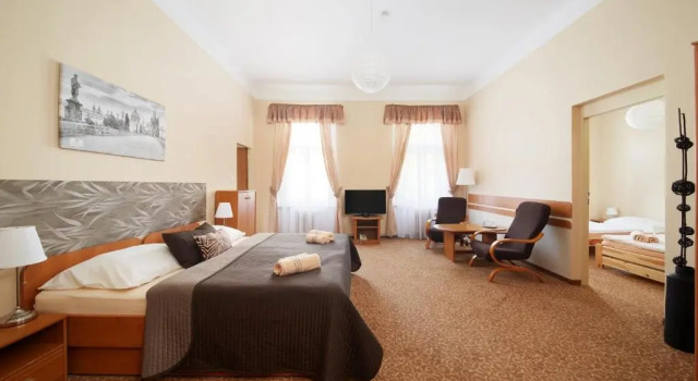Четырёхместный номер Standard Hotel City Bell