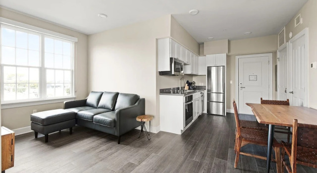 Полулюкс с 2 комнатами с видом на город Bywater Suite Hotel