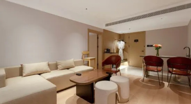 Люкс R Royalss Hotel (Taiyuan Maoye World)