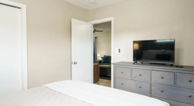 Апартаменты 2 Bedroom Apartment - Perfect for Long Term Stays