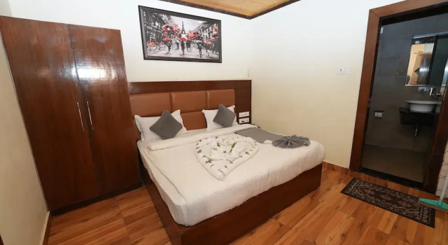 Dallas Express Hotel, Rezervovat Hotel Hotely v Mussoorie se snídaní, Snídaně