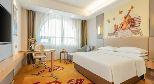 Vienna International Hotel (Wuxuan Chengbei Road), Rezerwuj Hotel Hotele w Laibin z parkingiem, Parking