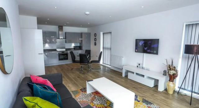 Exquisite One Bed Apartment