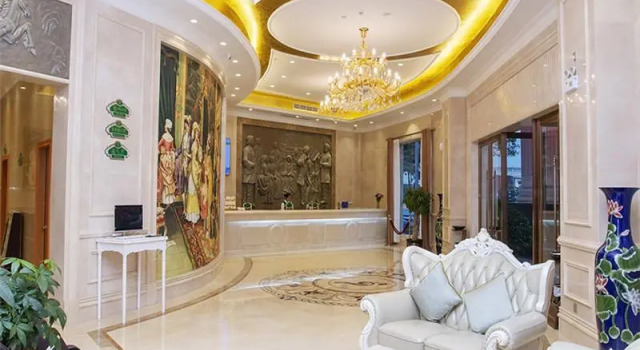 Vienna Hotel Guangdong Songshanhu Dalang Textile Center, Забронировать Отель Отели Dalang с парковкой, Парковка