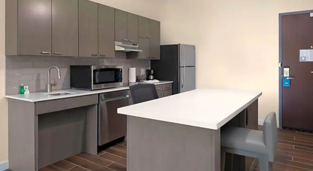 Двухместный люкс с кухней c 1 комнатой Hyatt House Charlotte Rea Farms