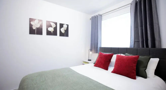 1 Bed Flat - Sleeps 4 - Pets - Parking - Wifi, Забронировать Отель Отели Баттерси 3 звезды, 3*