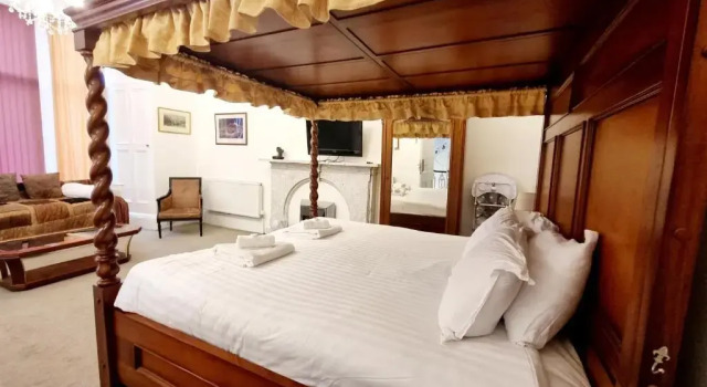 Люкс The Guards Hotel