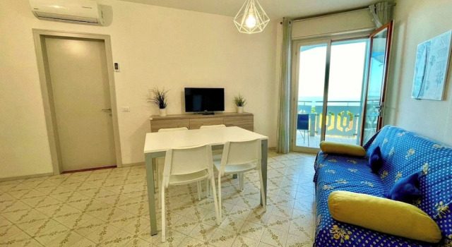 Beachfront Flat With sea View, Забронировать Отель Каорле Линьяно-Ривьера