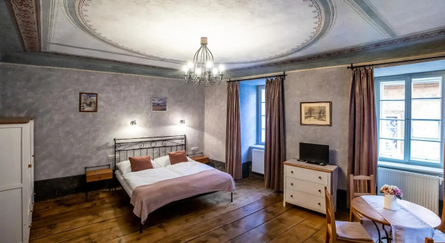 Penzion Thallerův Dům, Забронировать Отель Чески-Крумлов Южная Богемия, рядом с House of the Dyed Cloth