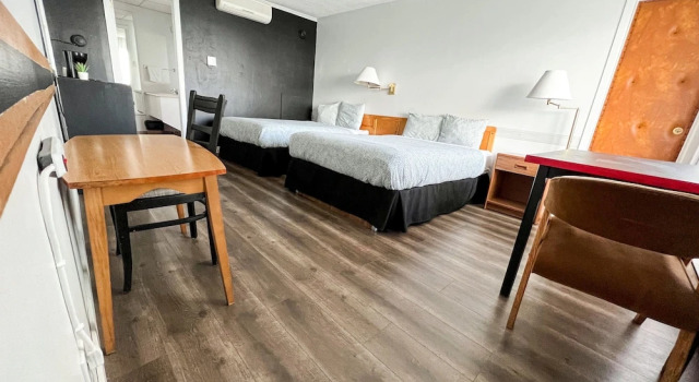 Четырёхместный номер Economy с видом на реку Auberge de nos Aieux
