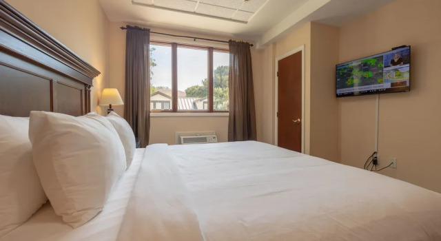 Одноместный номер Standard с балконом Ocean Inn & Suites