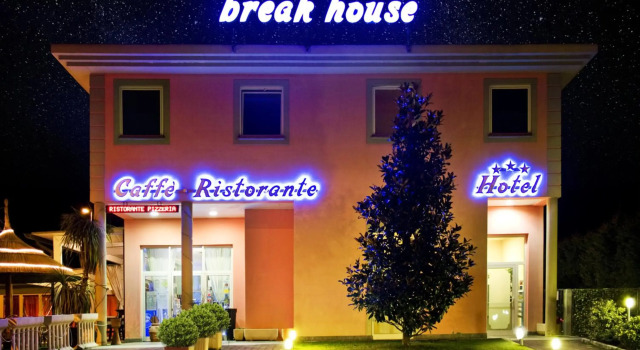 Отель Break House, Забронировать Отель Отели Террануова-Браччолини 3 звезды, 3*