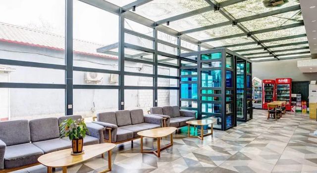 7 Days Inn·Beijing Huaxiangqiao  Xintiantan Hospital, Book Hotel Hoteller i Beijing Province med parkering, Parkering