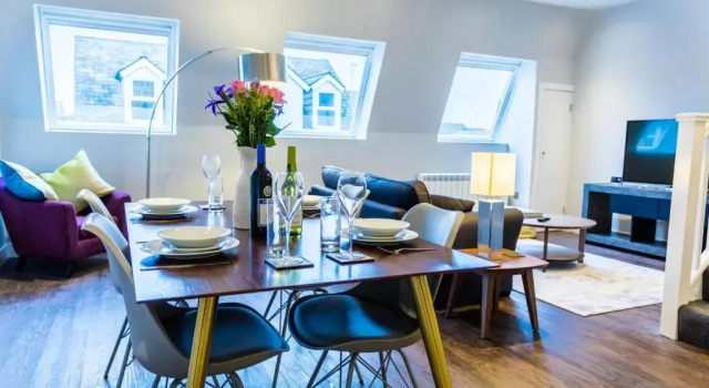 High Life Serviced Apartments - Old Town, Забронировать Апартаменты/квартира Суиндон Уилтшир, рядом с The Energy Check County Ground