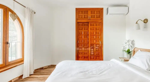 Beautifully Tastefully Decorated Villa in Benitacell With Private Pool, Забронировать Вилла Отели в центре Бенитачель, в центре