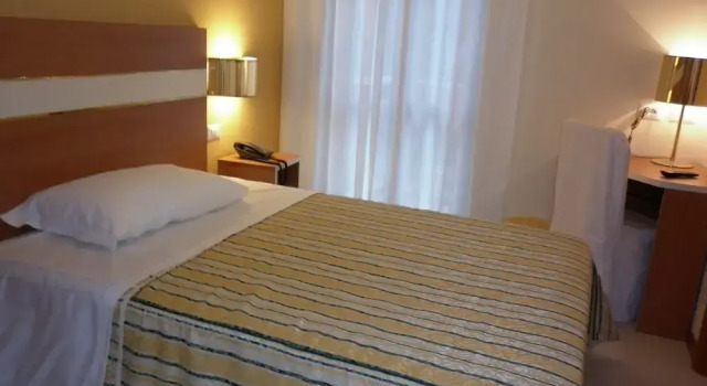 Одноместный номер Standard с балконом Hotel GF
