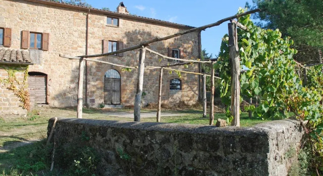 Podere Montepozzo, a charming country home, Boek Hotel Hotels in Lazio met parkeren, Parkeren