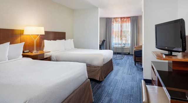 Шестиместный люкс Fairfield Inn & Suites by Marriott Smithfield