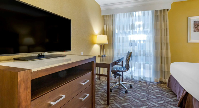 Люкс Clarion Inn & Suites Roswell