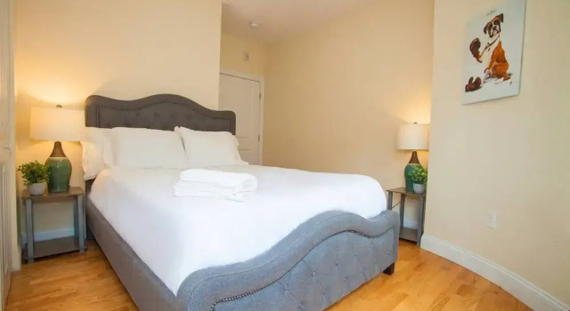 Апартаменты с 2 комнатами NEW 4 Bed 2 Full Bath Condo Near Back Bay