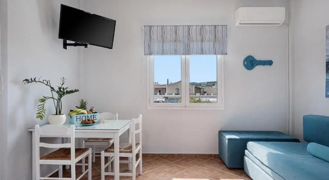Апартаменты Elena Seafront Luxury Apartments