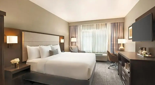 Четырёхместный люкс Radisson Hotel Oklahoma City Airport