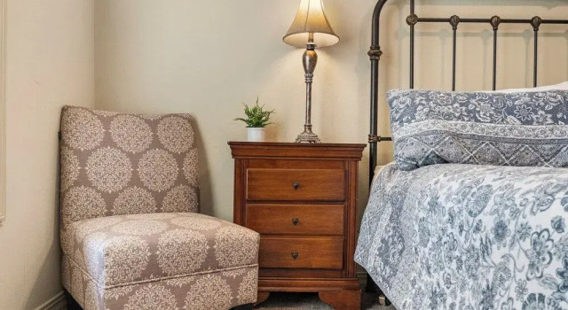 Honey Bee Inn w - Communal Amenities & More!