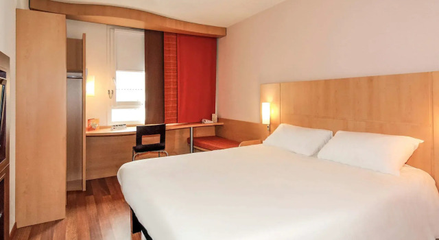 Ibis Rochefort, Rezerwuj Hotel Rochefort Charente-Maritime