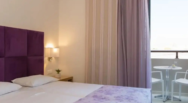 Апартаменты Superior с 2 комнатами с балконом Eltina Hotel